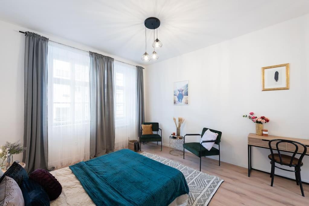 Sweet Cozy Apartment Prague Close To Mala Strana Luaran gambar